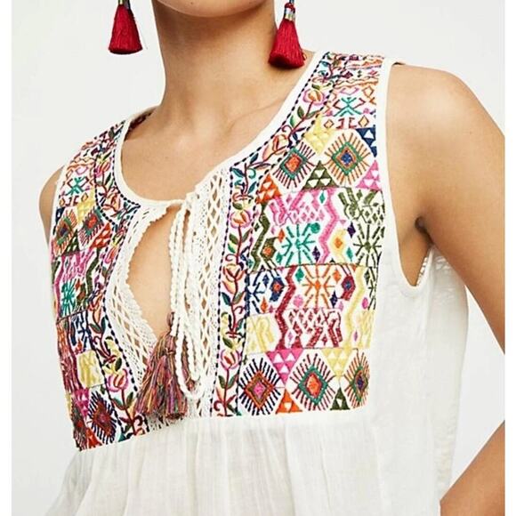 Free People White Embroidered Floral Flowy Lohri Tank Top Sz S N - Picture 3 of 8